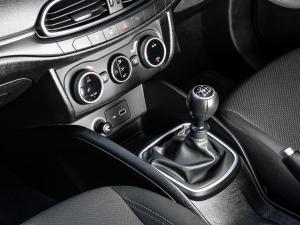 Fiat Tipo hatch 1.4 Life - Image 19