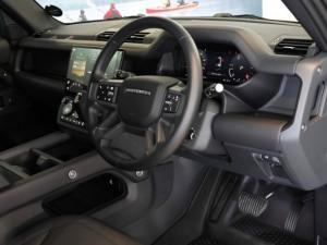 Land Rover Defender 130 D350 X-Dynamic HSE - Image 21
