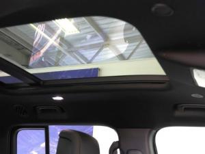 Land Rover Defender 130 D350 X-Dynamic HSE - Image 29