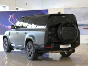 Land Rover Defender 130 D350 X-Dynamic HSE - Image 35