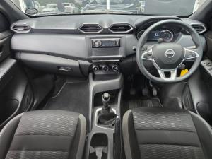 Nissan Magnite 1.0 Visia manual - Image 12