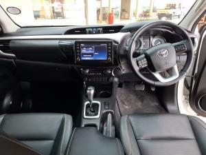 Toyota Hilux 2.8GD-6 double cab Raider auto - Image 6