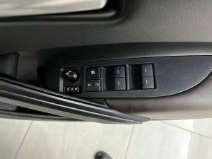 Toyota Corolla Cross 1.8 HEV XR - Image 11