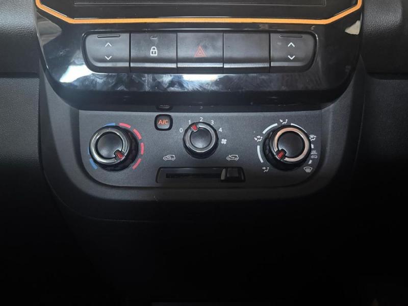 Renault Kwid Kwid 1.0 10 Anniversary Edition auto