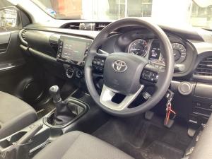 Toyota Hilux 2.4GD-6 single cab Raider manual - Image 6