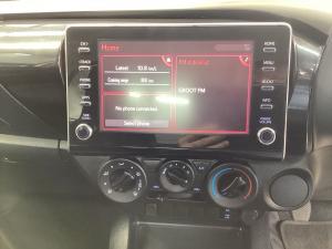 Toyota Hilux 2.4GD-6 single cab Raider manual - Image 12