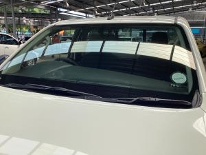 Toyota Hilux 2.4GD-6 single cab Raider manual - Image 13