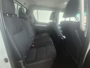 Toyota Hilux 2.4GD-6 double cab Raider manual - Image 13
