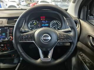 Nissan Navara 2.5DDTi double cab LE Plus