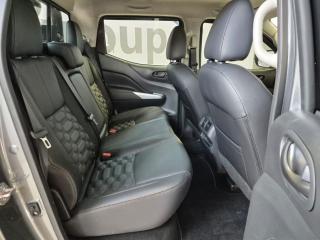 Nissan Navara 2.5DDTi double cab LE Plus