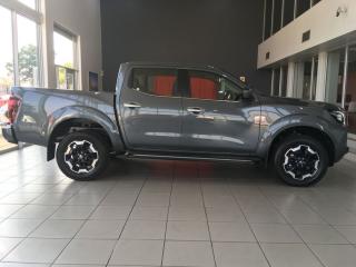 Nissan Navara 2.5DDTi double cab LE Plus