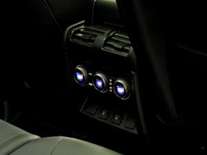 Land Rover Defender 110 D250 X-Dynamic SE - Image 22