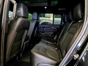 Land Rover Defender 110 D250 X-Dynamic SE - Image 33