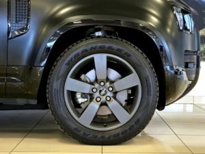 Land Rover Defender 110 D250 X-Dynamic SE - Image 5