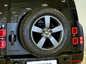 Land Rover Defender 110 D250 X-Dynamic SE - Image 9
