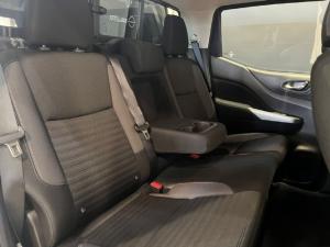 Nissan Navara 2.5DDTi double cab SE Plus manual - Image 11