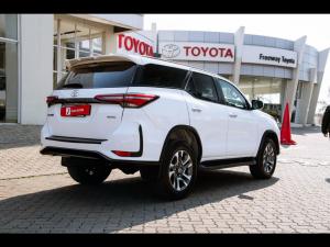 Toyota Fortuner 2.4GD-6 4x4 - Image 2
