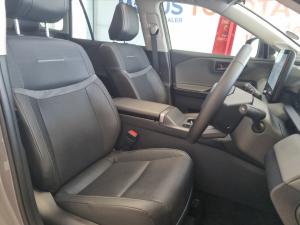 Toyota RAV4 2.5 HEV VX E-Four - Image 17