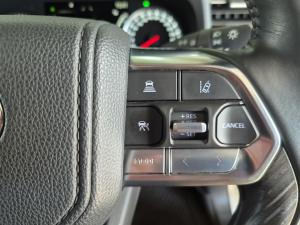 Toyota Land Cruiser 300 3.3D GR-Sport - Image 10