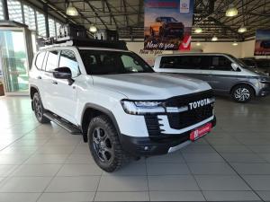 Toyota Land Cruiser 300 3.3D GR-Sport - Image 1