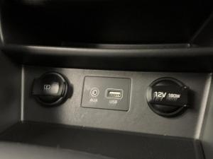 Hyundai Kona 2.0 Executive automatic - Image 10