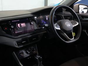 Volkswagen Polo hatch 1.0TSI Life auto - Image 14
