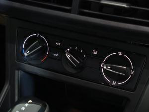 Volkswagen Polo sedan 1.6 auto - Image 14
