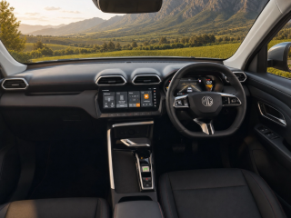 MG ZS Pro 1.5T Luxury