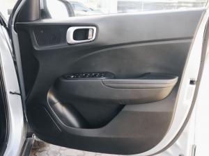 Hyundai Venue 1.0T Fluid manual - Image 12