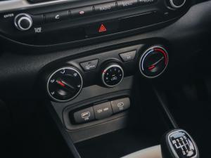 Hyundai Venue 1.0T Fluid manual - Image 24