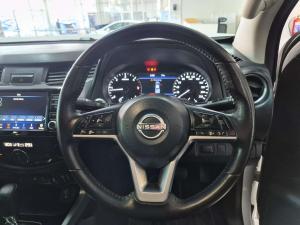 Nissan Navara 2.5DDTI LE/LE Plus 4X4 automatic D/C - Image 20