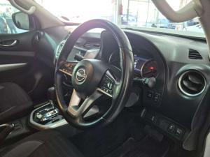 Nissan Navara 2.5DDTI LE/LE Plus 4X4 automatic D/C - Image 8