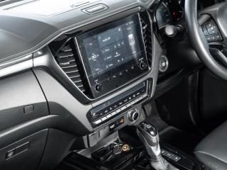 Isuzu D-Max 3.0TD double cab V-Cross 4x4