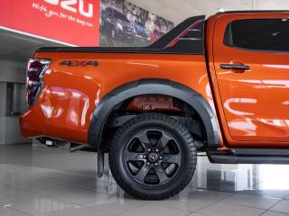 Isuzu D-Max 3.0TD double cab V-Cross 4x4