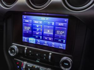 Ford Mustang 5.0 GT fastback - Image 18