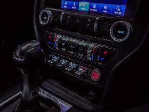 Ford Mustang 5.0 GT fastback - Image 21