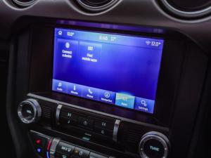 Ford Mustang 5.0 GT fastback - Image 22