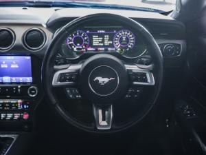 Ford Mustang 5.0 GT fastback - Image 2