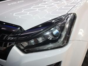 Isuzu D-Max 300 3.0TD double cab LX auto - Image 12
