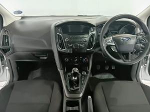 Ford Focus sedan 1.0T Trend - Image 11