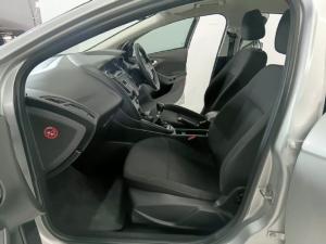 Ford Focus sedan 1.0T Trend - Image 7