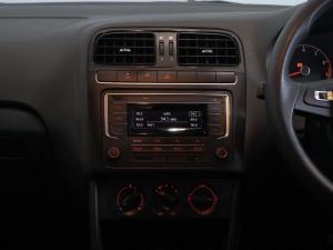 Volkswagen Polo Vivo hatch 1.6 Comfortline auto - Image 14