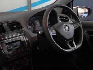 Volkswagen Polo Vivo hatch 1.6 Comfortline auto - Image 16