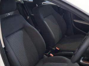 Volkswagen Polo Vivo hatch 1.6 Comfortline auto - Image 20