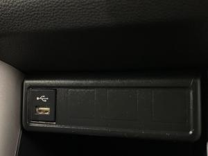 Toyota Corolla Cross 1.8 XI - Image 11