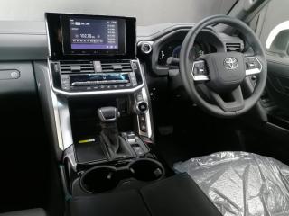 Toyota Land Cruiser 300 3.3D GX-R