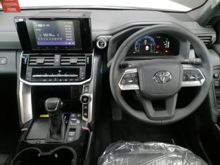 Toyota Land Cruiser 300 3.3D GX-R