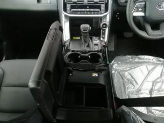 Toyota Land Cruiser 300 3.3D GX-R