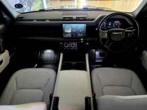 Land Rover Defender 110 D350 X-Dynamic HSE - Image 12
