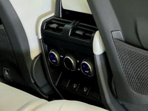 Land Rover Defender 110 D350 X-Dynamic HSE - Image 13